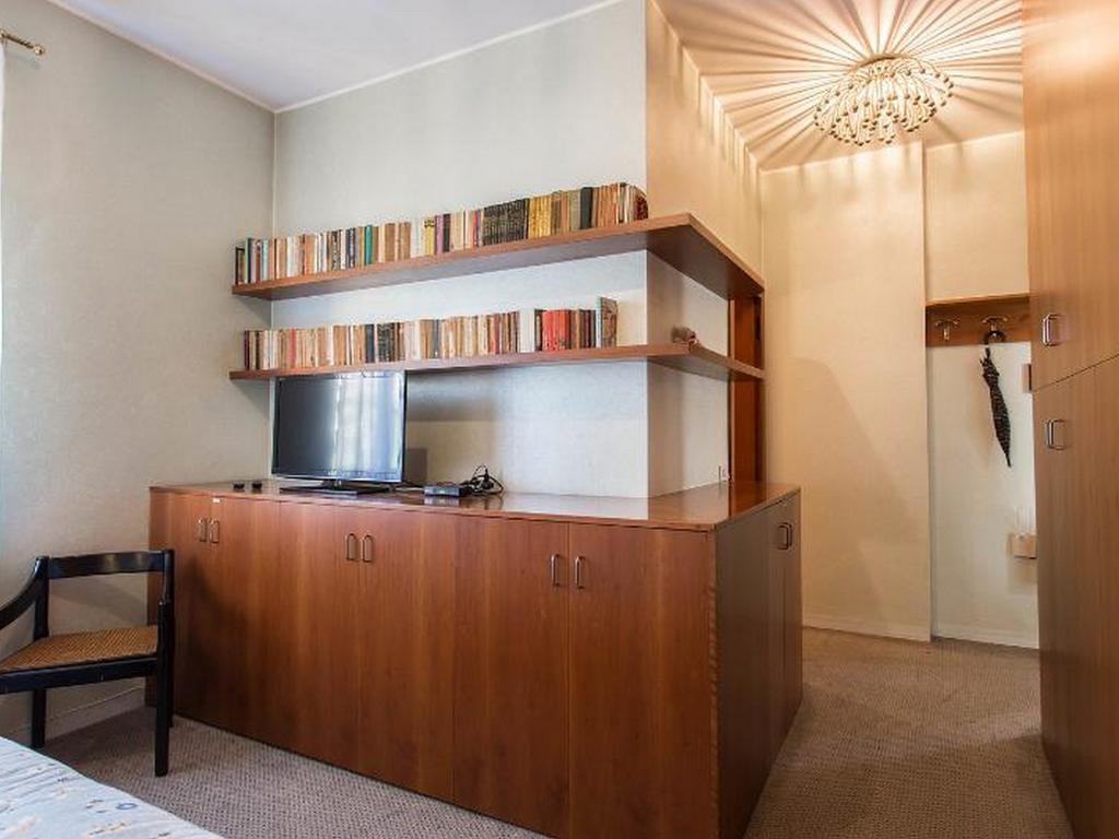 Roomy Apartment Duomo & San Babila Милан Экстерьер фото